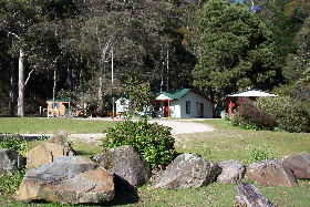 Mountainside Nature Retreat - Accommodation Newcastle 0