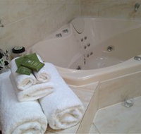 Ellie's Cottage Collection - Ellie's Spa Cottage - Accommodation Newcastle