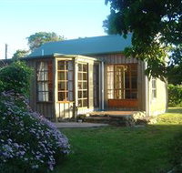 Stanley Lakeside Spa Cabins - Accommodation Newcastle