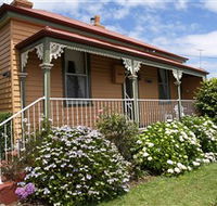 Kenya Cottage - Accommodation Newcastle
