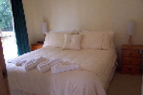 Drumreagh Bed & Breakfast Cabins - Accommodation Newcastle 1