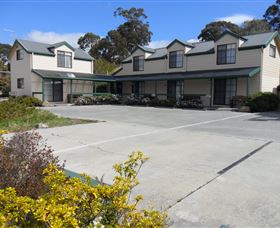 Queechy Cottages - Accommodation Newcastle 0