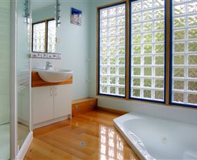 Coles Bay Retreat - Accommodation Newcastle 3