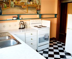 Apartments Down Town - Accommodation Newcastle 2