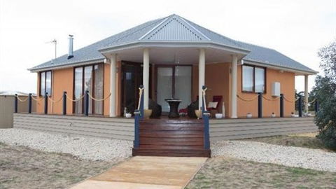 Aurora Cottages - Accommodation Newcastle 0