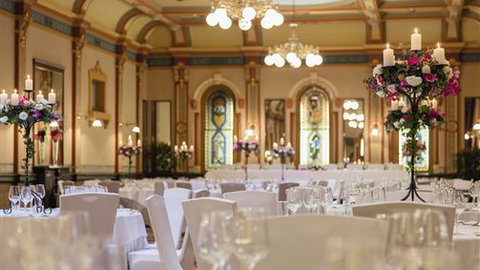 The Hotel Windsor - Accommodation Newcastle 5