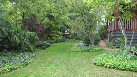 Finches Of Beechworth - Accommodation Newcastle 0