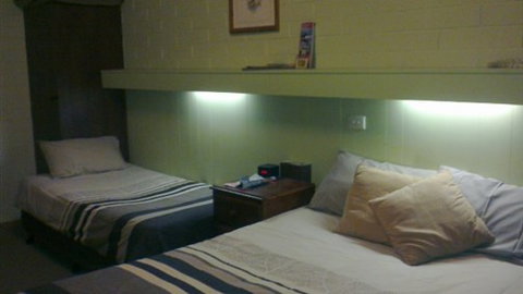 Millers Cottage Motel - Accommodation Newcastle 7