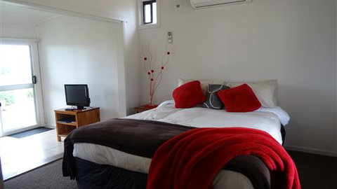 Glenrowan Tourist Park - Accommodation Newcastle 2