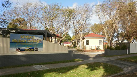 Kickback Cottages - Accommodation Newcastle 0