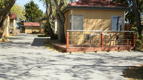 Kickback Cottages - Accommodation Newcastle 4