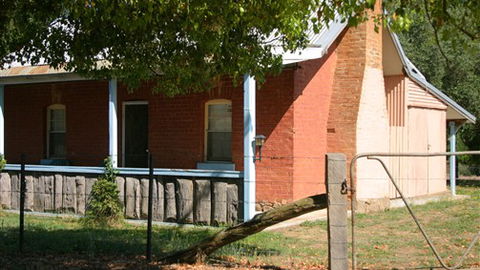 Elmstead Cottages - Accommodation Newcastle 1