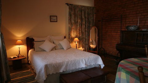 Elmstead Cottages - Accommodation Newcastle 3