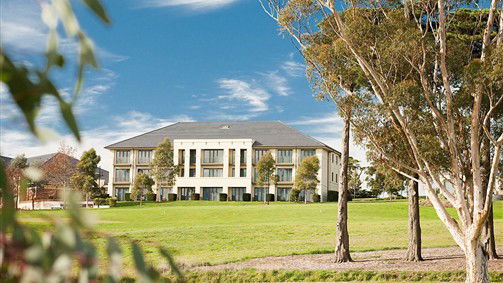 Chirnside Park VIC Accommodation Newcastle