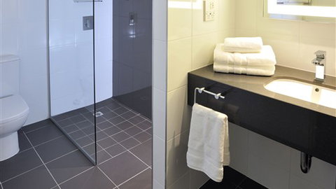 Novotel Melbourne On Collins - Accommodation Newcastle 2