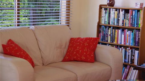 Lyrebird Cottages - Accommodation Newcastle 8