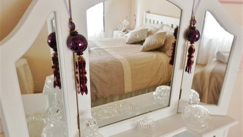 Eldorado Cottage On Main - Accommodation Newcastle 1