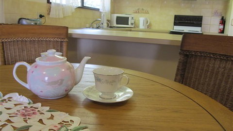 Eldorado Cottage On Main - Accommodation Newcastle 4