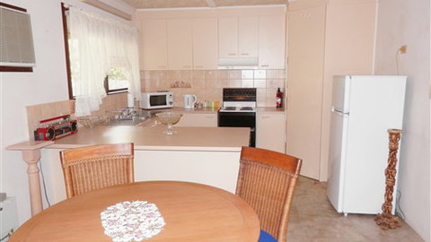 Eldorado Cottage On Main - Accommodation Newcastle 3