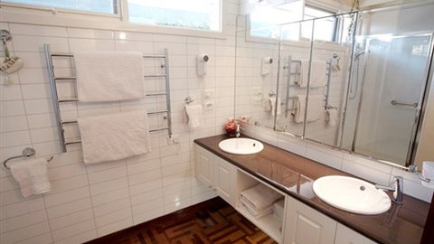 Forlonge Bed & Breakfast - Accommodation Newcastle 6