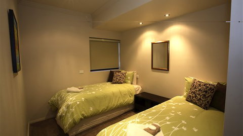 Alpine Country Cottages - Accommodation Newcastle 3