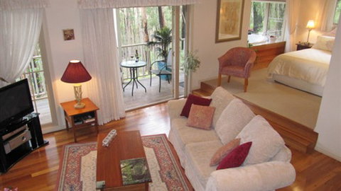 Myers Creek Cascades Luxury Cottages - Accommodation Newcastle 2
