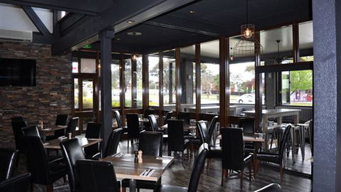 Brougham Arms Hotel - Accommodation Newcastle 2