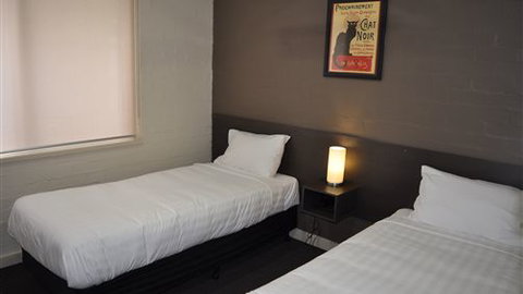 Brougham Arms Hotel - Accommodation Newcastle 7