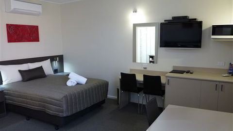 Loddon River Motel - Accommodation Newcastle 4