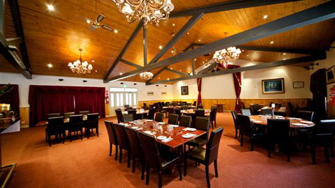 Sanctuary House Resort Motel - Accommodation Newcastle 0