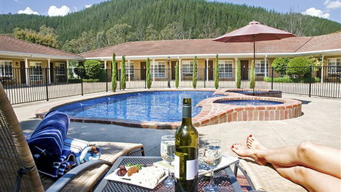 Ovens Valley Motor Inn - Accommodation Newcastle 1