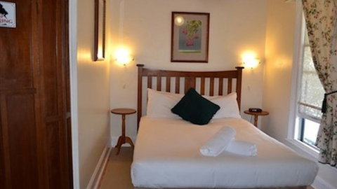Point Lonsdale Guest House - Accommodation Newcastle 3