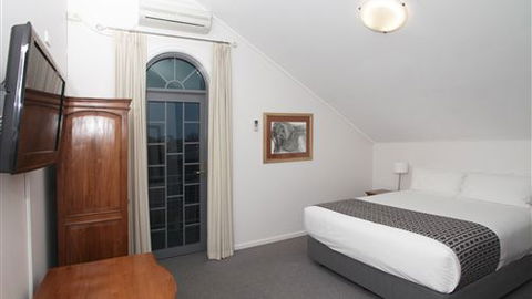 Quality Inn & Suites The Menzies - Accommodation Newcastle 2