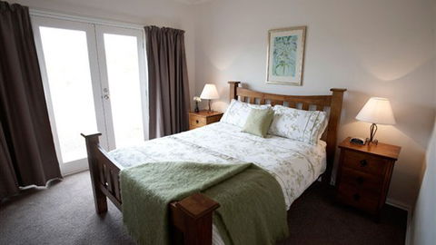Strath Valley View Bed And Breakfast - Accommodation Newcastle 0
