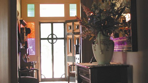 Abergeldie Bed & Breakfast - Accommodation Newcastle 3