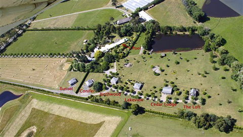 Sanctuary Park Cottages - Accommodation Newcastle 2