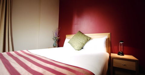 Hotel Coronation - Accommodation Newcastle 2