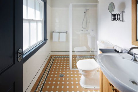 Brassey Hotel - Accommodation Newcastle 4