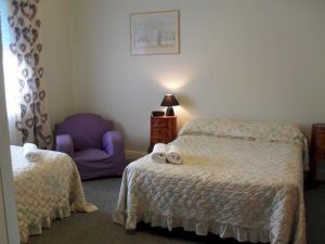 Aaron Cottage - Accommodation Newcastle 0