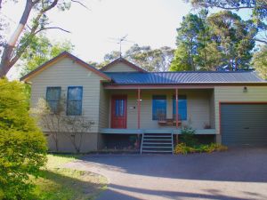 Scenic Cottage - Accommodation Newcastle 0