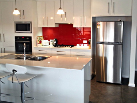 Kalinya - Accommodation Newcastle 0