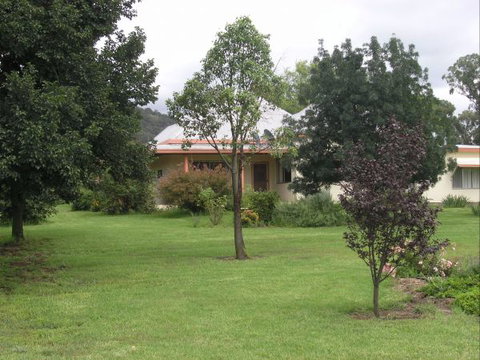Old Bara Farmstay - Accommodation Newcastle 0