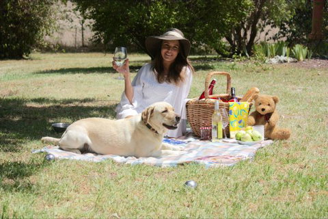 Old Bara Farmstay - Accommodation Newcastle 3