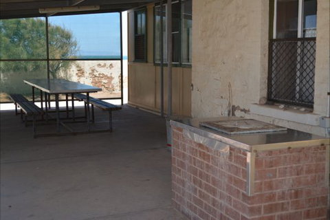 Point Lowly Lighthouse Cottages - Accommodation Newcastle 2