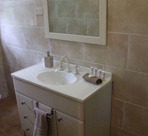 Scenic Cottage - Accommodation Newcastle 5