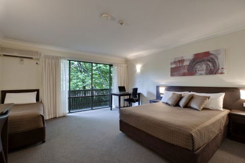 Tall Trees - Accommodation Newcastle 3
