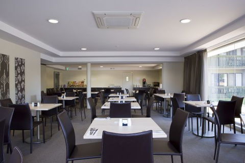 Tall Trees - Accommodation Newcastle 5