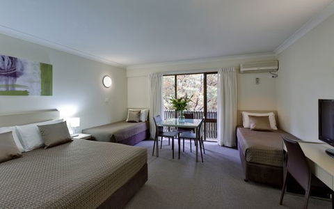 Tall Trees - Accommodation Newcastle 6