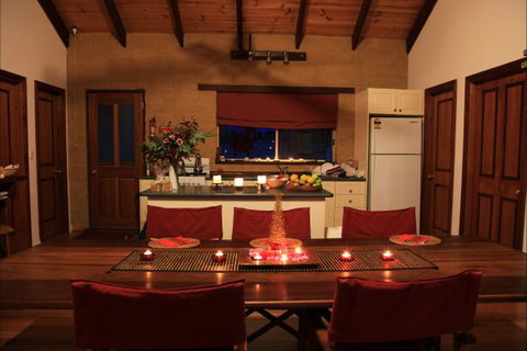 Wilderness Bunkhouse - Accommodation Newcastle 2