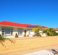 Christies Cottage for holidays and relocations. - Accommodation Newcastle